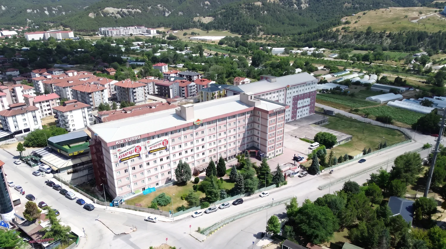 AltınKalem Öğrenci Yurdu kız ve erkek blokları, Karabük Üniversitesi karşısı
